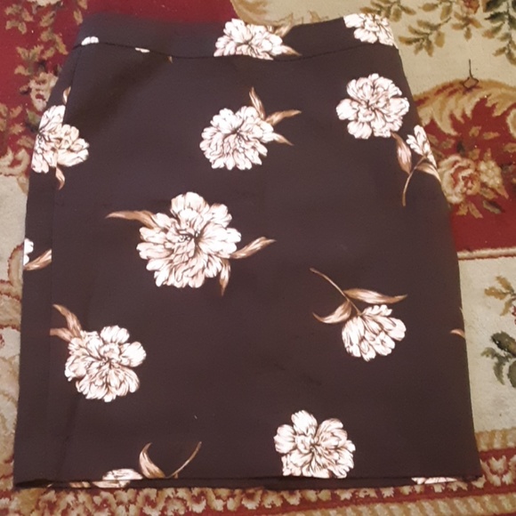 Floral skirt - Picture 1 of 1